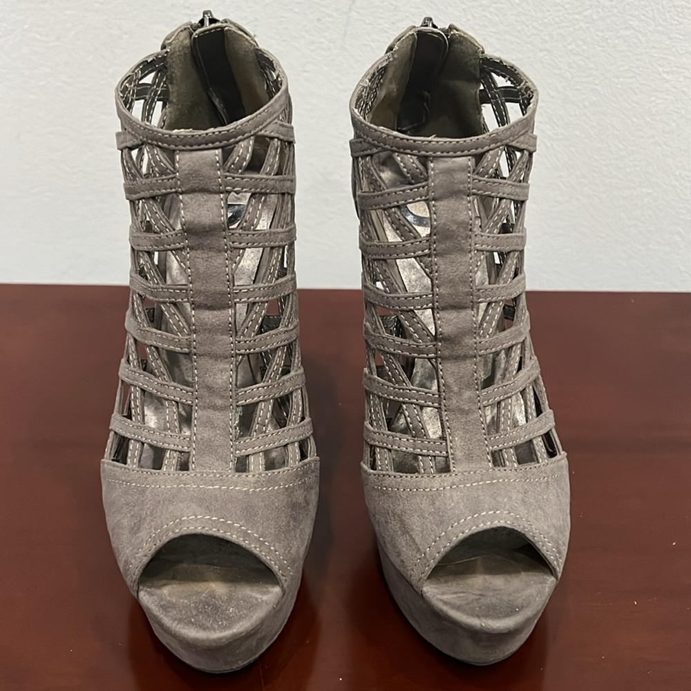 G by Guess GG-CHENTEL2 Gray Fabric Size 7 - Picture 5 of 13